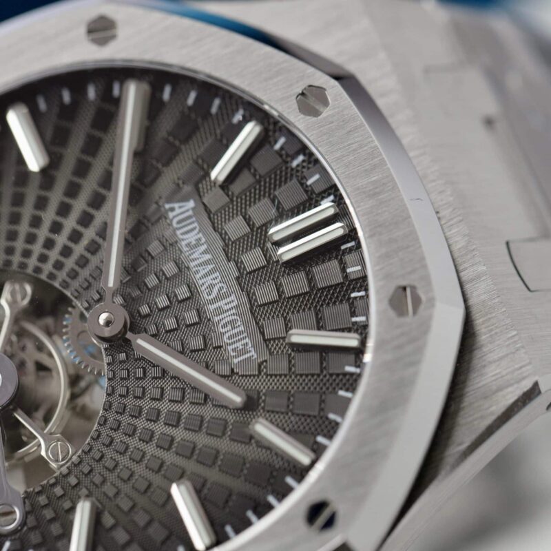 Audemars-Piguet-Royal-Oak-Flying-Tourbillon-26730ST-Grey-Dial-5-800×800-1.jpg