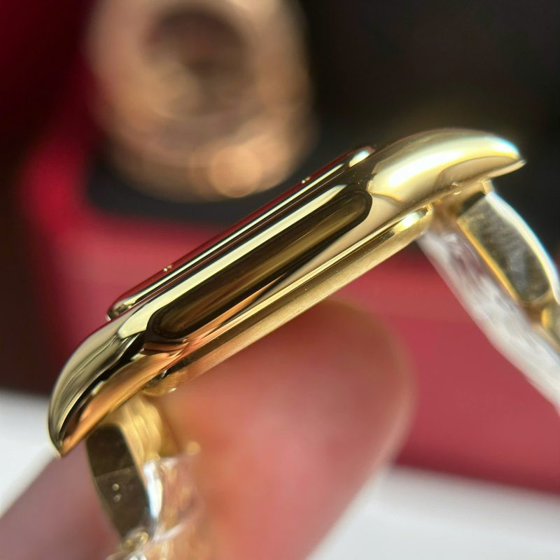 Cartier-Panthere-de-Cartier-WGPN0047-Yellow-Gold-6-800×800-1.jpg