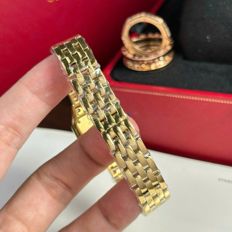 Cartier-Panthere-de-Cartier-WGPN0047-Yellow-Gold-9-800×800-1.jpg