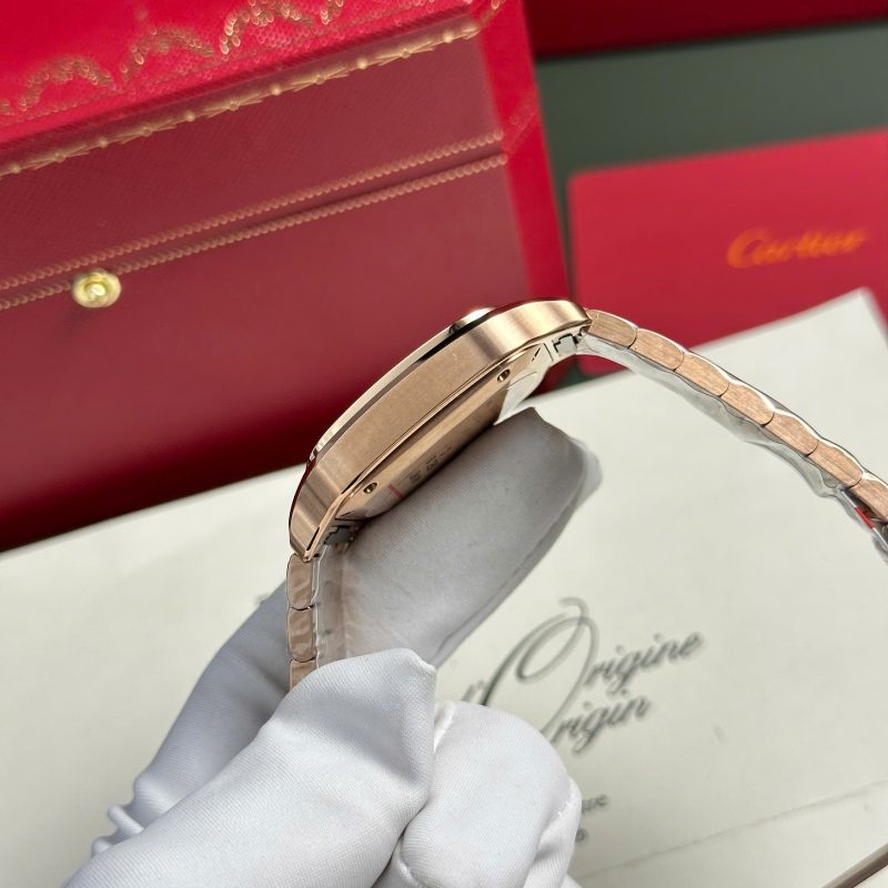 Cartier-Santos-de-Cartier-Rose-Gold-White-Dial-Medium-Model-7-800×800-1.jpg