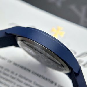 IWC-Pilot-Laureus-Sport-Blue-Ceramic-Blue-Dial-5-300×300-1.jpg
