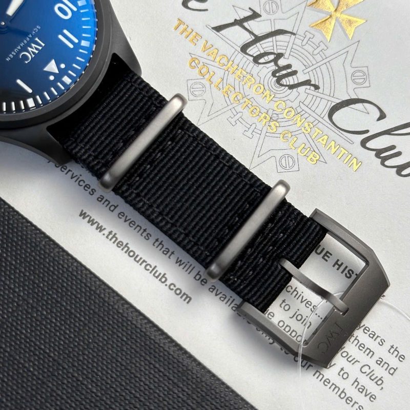 IWC-Pilots-Watch-Top-Gun-IW326901-Black-Ceramic-7-800×800-1.jpg