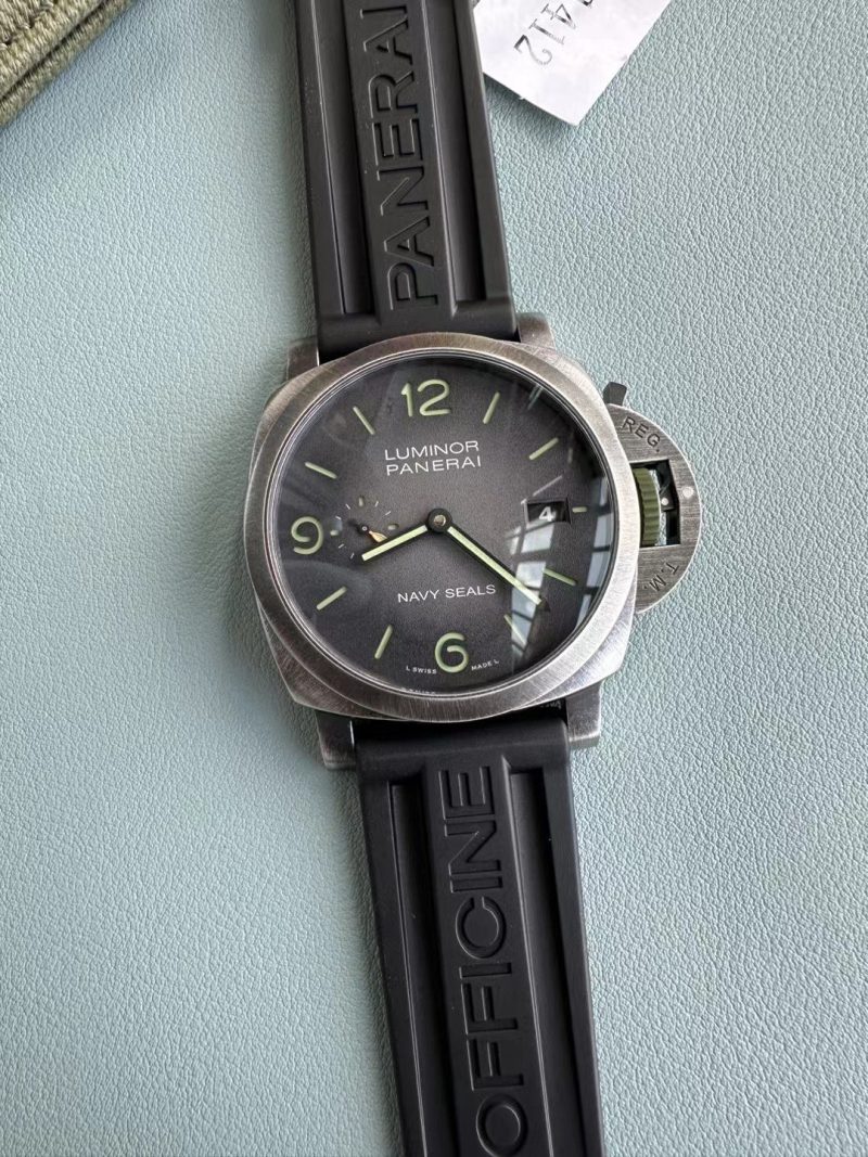 Panerai-Luminor-Marina-Navy-Seals-Pam01412-2-800×1067-1.jpg